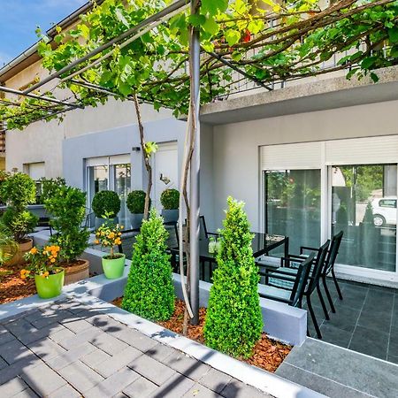 Lavanda Maslina - New Luxury Apartments プーラ エクステリア 写真