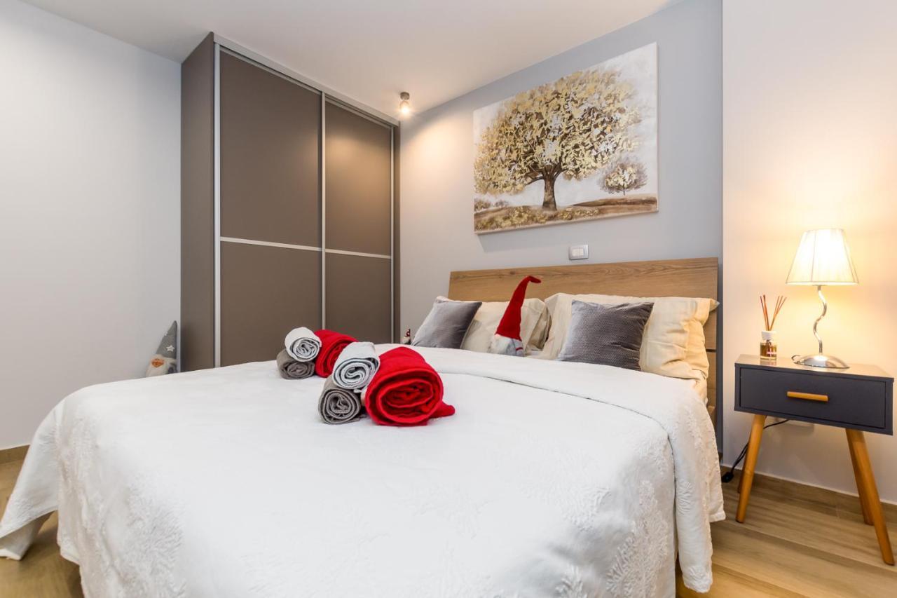 Lavanda Maslina - New Luxury Apartments プーラ エクステリア 写真