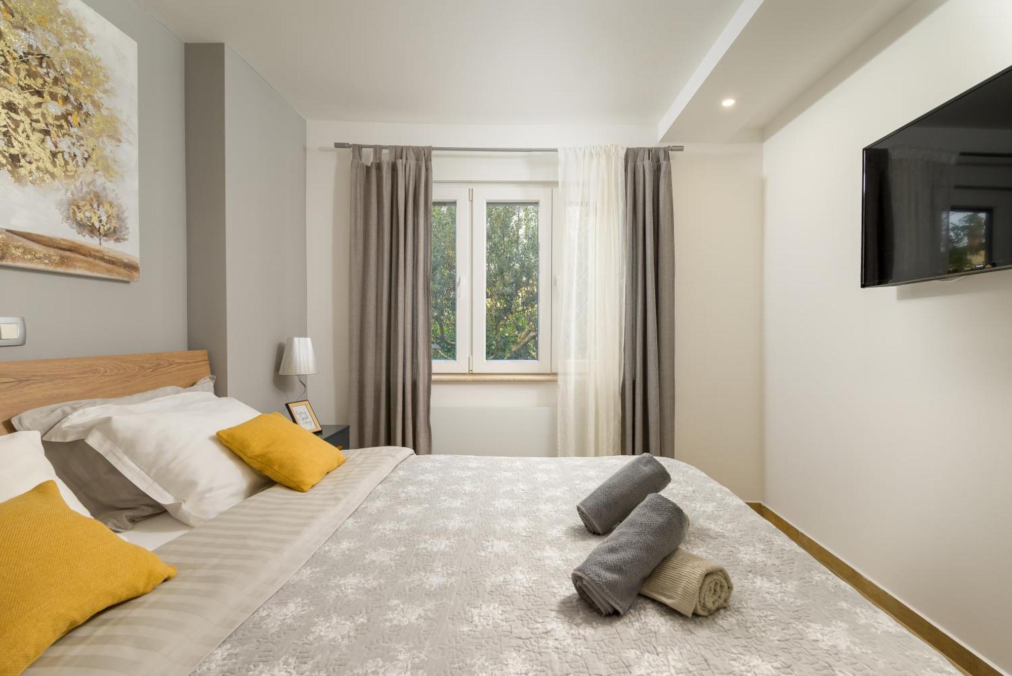 Lavanda Maslina - New Luxury Apartments プーラ エクステリア 写真