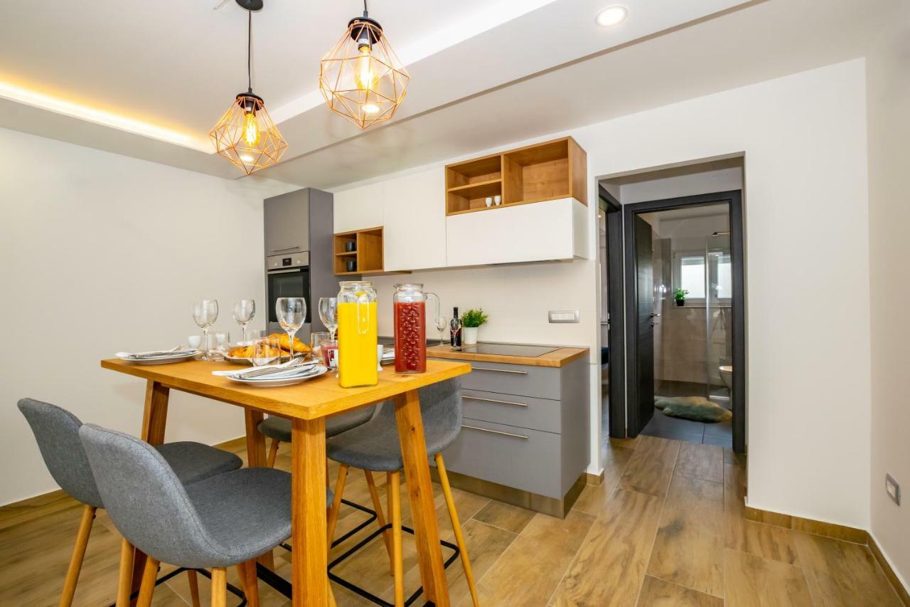 Lavanda Maslina - New Luxury Apartments プーラ エクステリア 写真