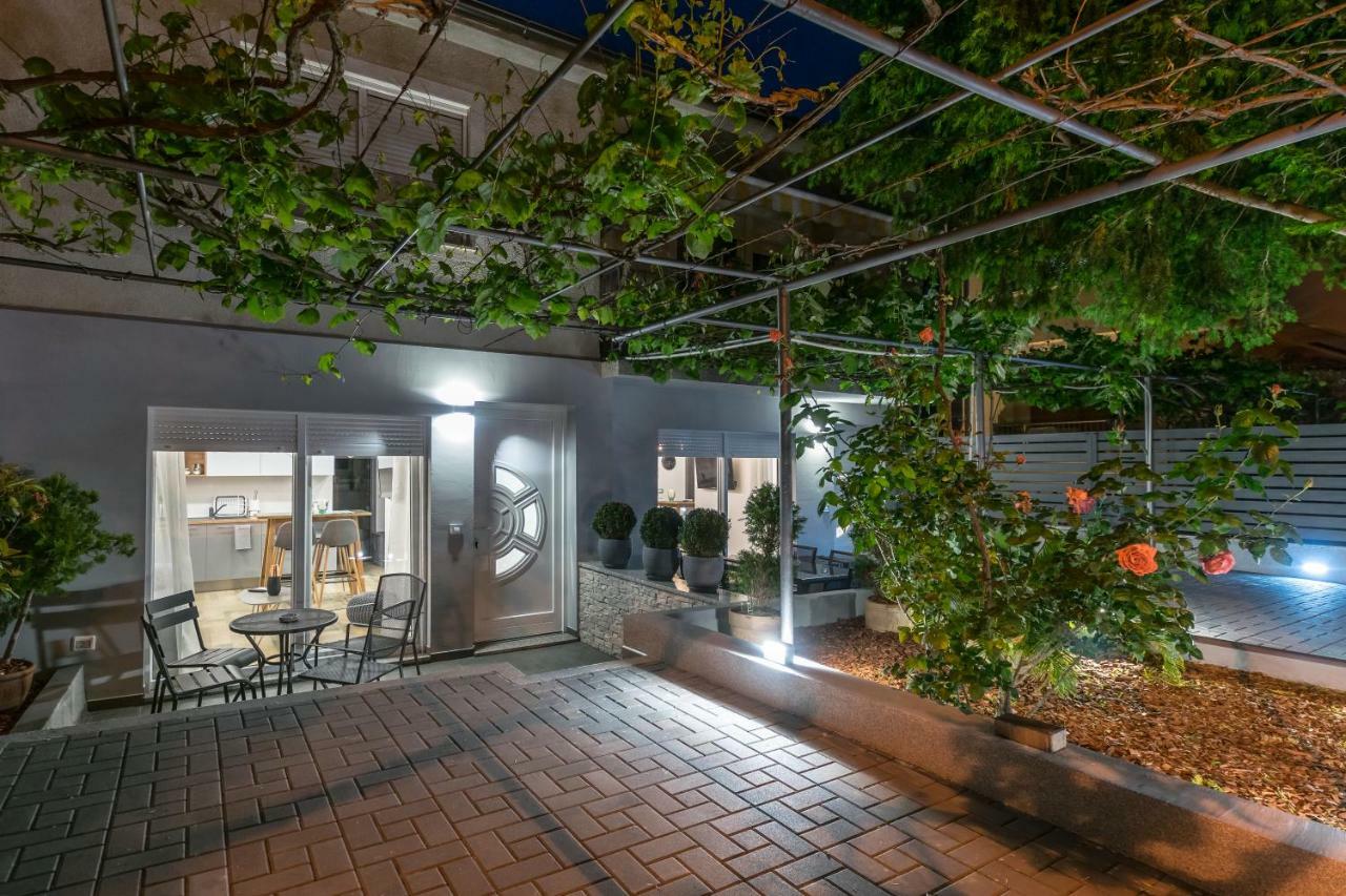 Lavanda Maslina - New Luxury Apartments プーラ エクステリア 写真