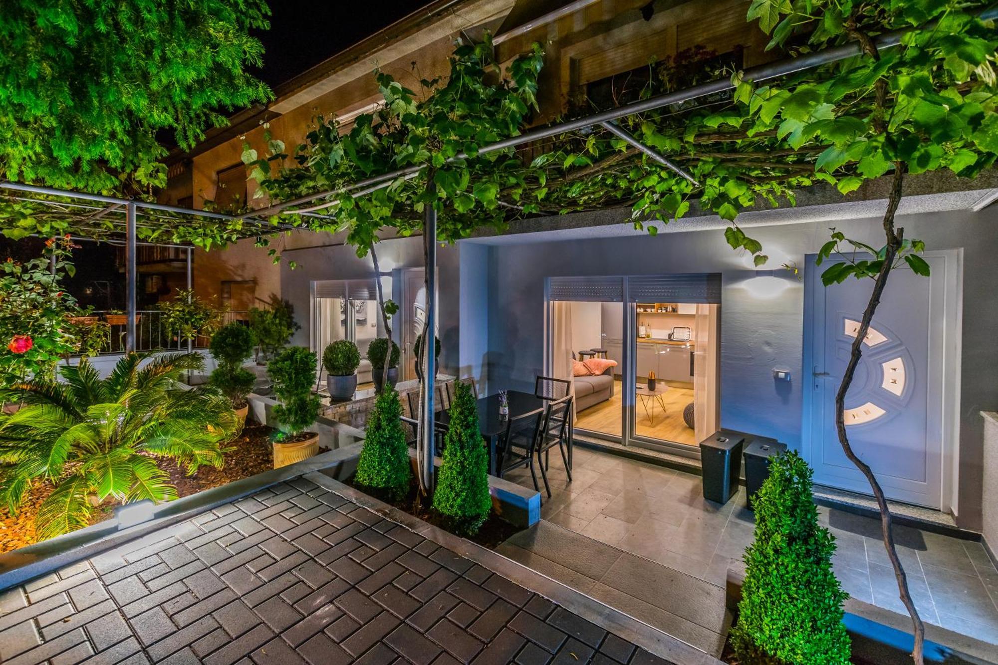 Lavanda Maslina - New Luxury Apartments プーラ エクステリア 写真