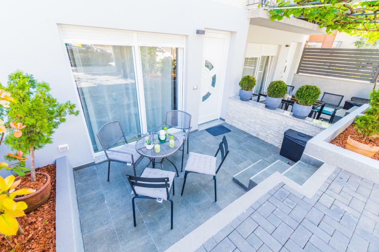 Lavanda Maslina - New Luxury Apartments プーラ エクステリア 写真