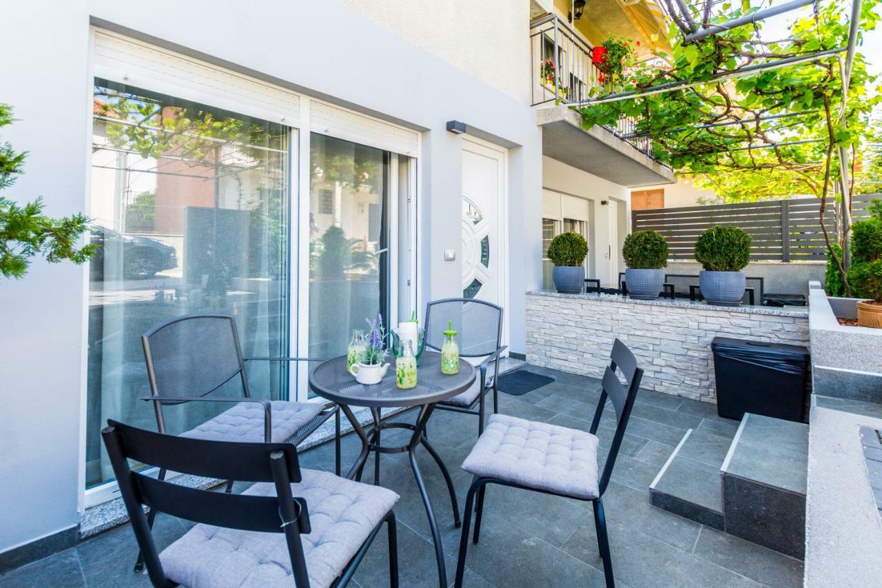 Lavanda Maslina - New Luxury Apartments プーラ エクステリア 写真